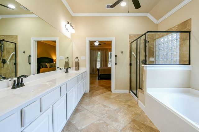 17118 Saddle Mountain Lane, Humble, TX 77346