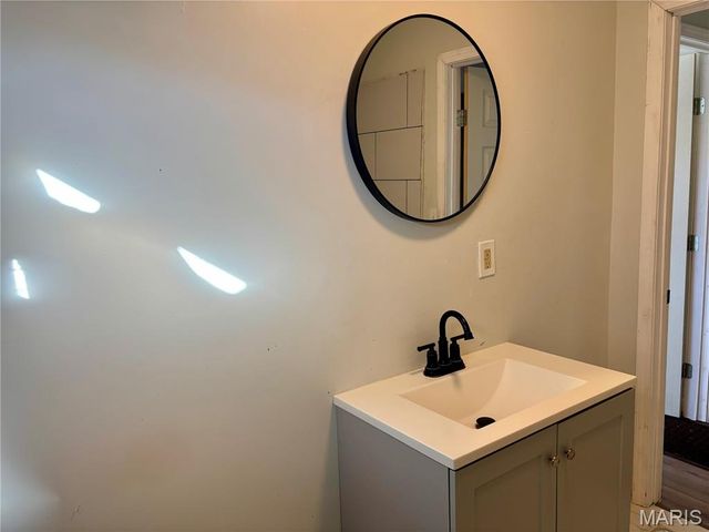 645 Washington Avenue, East Alton, IL 62024