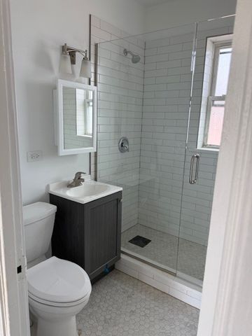 6509 N Artesian Avenue 3, Chicago, IL 60645