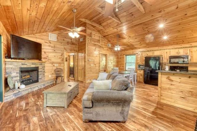 130 Coopers Ridge Road, Murphy, NC 28906