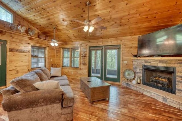 130 Coopers Ridge Road, Murphy, NC 28906