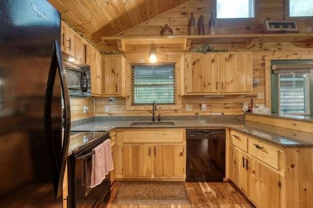 130 Coopers Ridge Road, Murphy, NC 28906