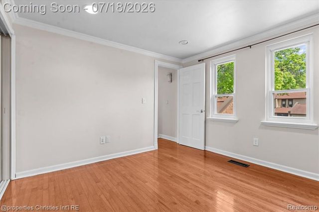 1153 Kirts Boulevard A, Troy, MI 48084