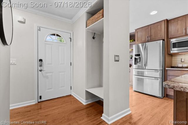 1153 Kirts Boulevard A, Troy, MI 48084