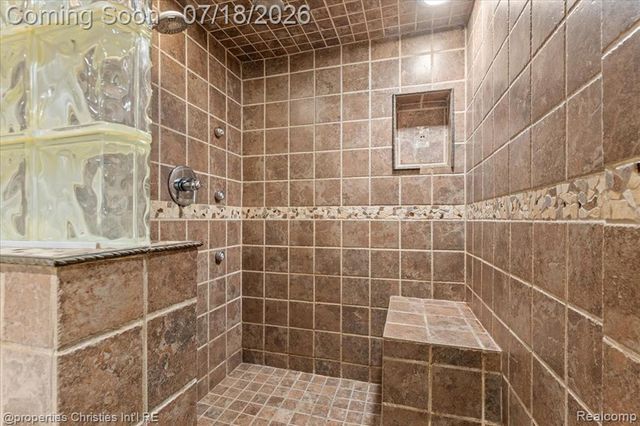 1153 Kirts Boulevard A, Troy, MI 48084