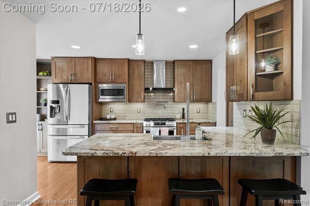 1153 Kirts Boulevard A, Troy, MI 48084