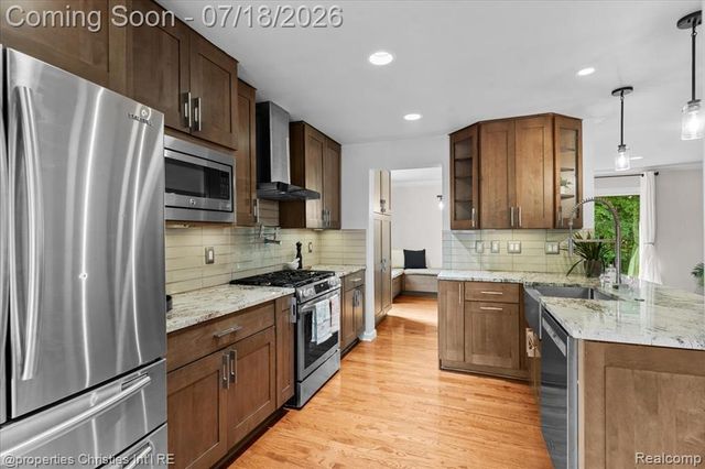 1153 Kirts Boulevard A, Troy, MI 48084