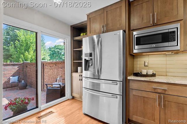 1153 Kirts Boulevard A, Troy, MI 48084