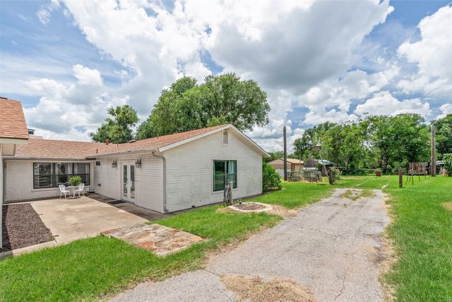 4720 Peveler Road, Granbury, TX 76049