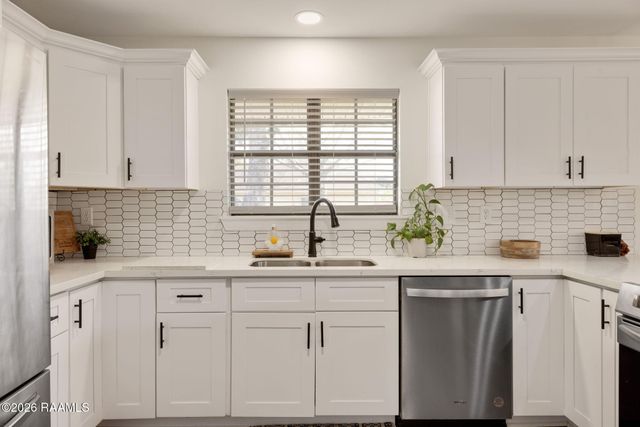 103 N Michot Road, Lafayette, LA 70508