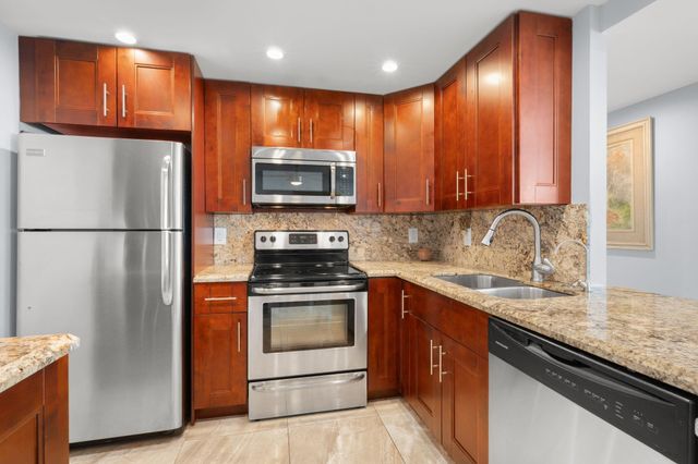 301 N Ocean Boulevard 1104, Pompano Beach, FL 33062