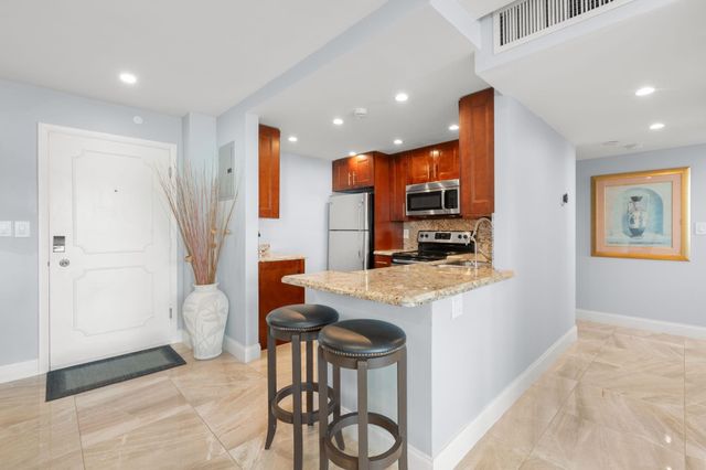 301 N Ocean Boulevard 1104, Pompano Beach, FL 33062