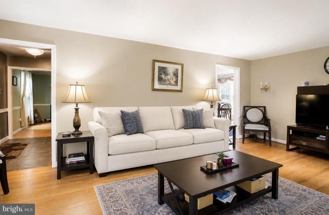305 CONTINENTAL DR, Paoli, PA 19301