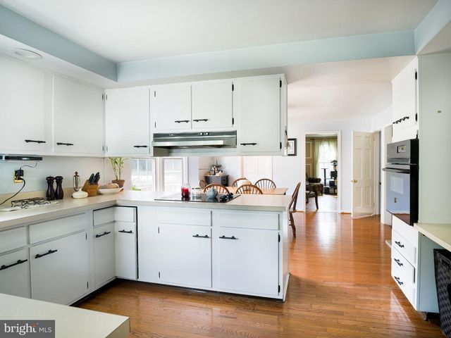 305 CONTINENTAL DR, Paoli, PA 19301