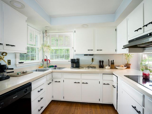 305 CONTINENTAL DR, Paoli, PA 19301