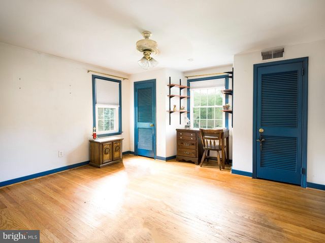 305 CONTINENTAL DR, Paoli, PA 19301