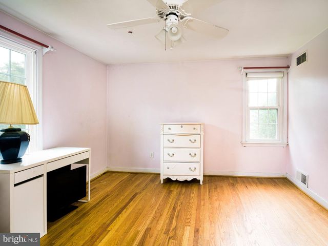 305 CONTINENTAL DR, Paoli, PA 19301