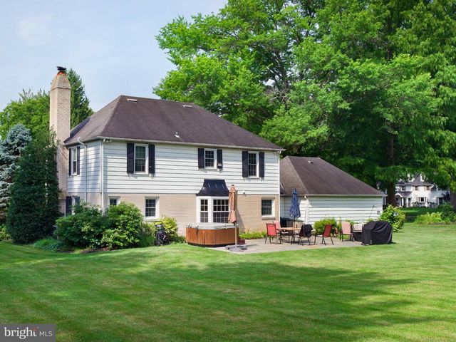 305 CONTINENTAL DR, Paoli, PA 19301