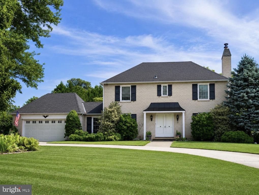 305 CONTINENTAL DR, Paoli, PA 19301