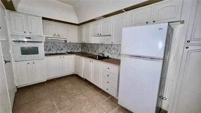 3901 S Ocean Drive 3C, Hollywood, FL 33019