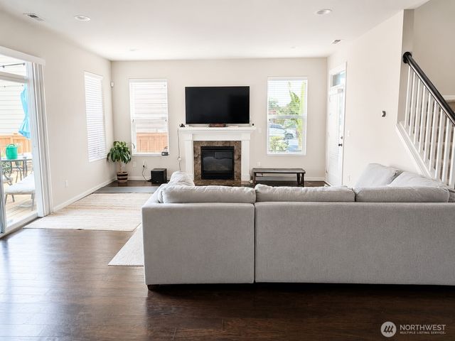 9506 S 235th Place, Kent, WA 98031