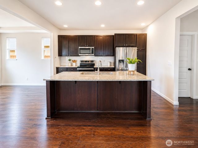 9506 S 235th Place, Kent, WA 98031