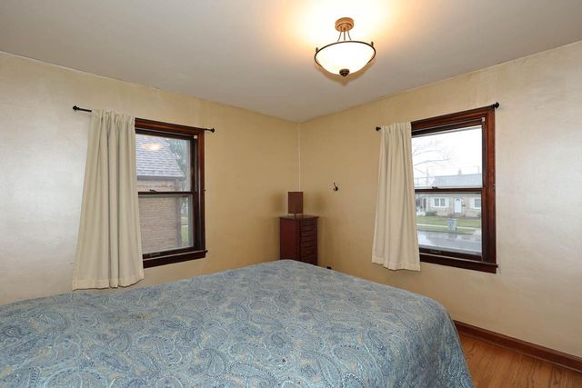 447 E Waterford AVENUE, Milwaukee, WI 53207