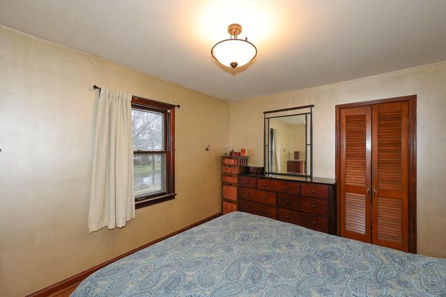 447 E Waterford AVENUE, Milwaukee, WI 53207