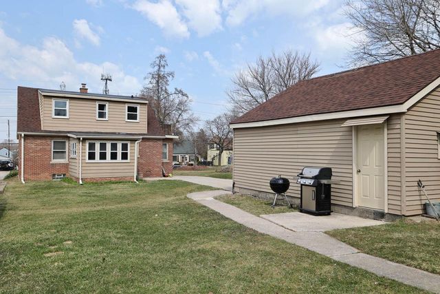 447 E Waterford AVENUE, Milwaukee, WI 53207