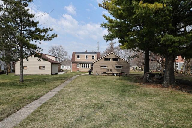 447 E Waterford AVENUE, Milwaukee, WI 53207