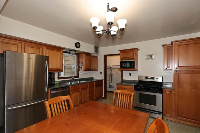 447 E Waterford AVENUE, Milwaukee, WI 53207