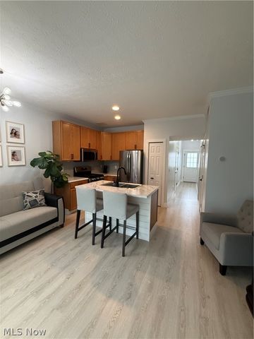 370 Eden Lane 3, Medina, OH 44256