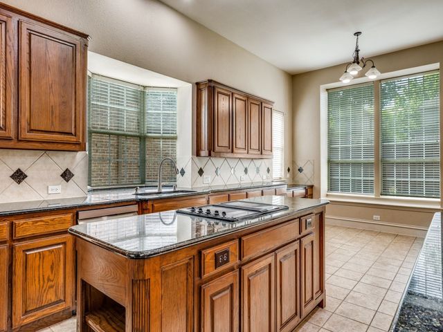 2328 Harrisburg Lane, Plano, TX 75025