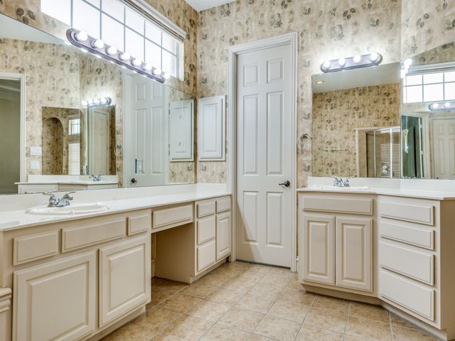 2328 Harrisburg Lane, Plano, TX 75025