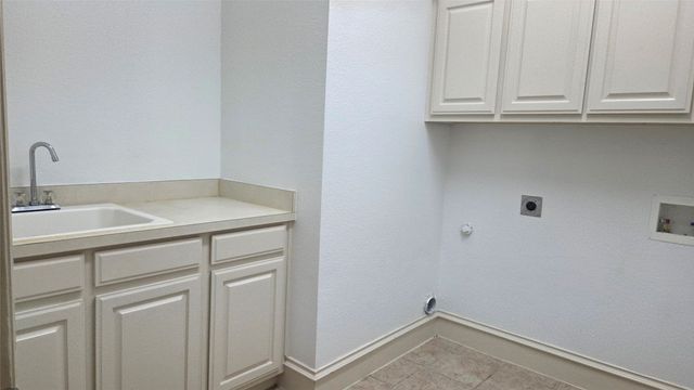 2328 Harrisburg Lane, Plano, TX 75025