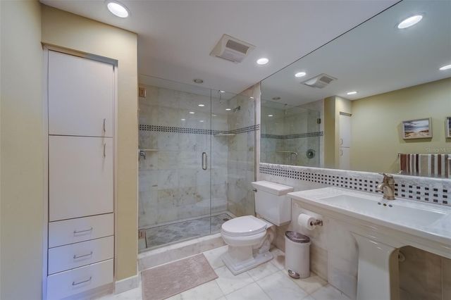 675 S GULFVIEW BOULEVARD PH1, Clearwater Beach, FL 33767