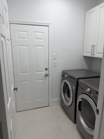 10114 HUNT CLUB Lane, Palm Beach Gardens, FL 33418