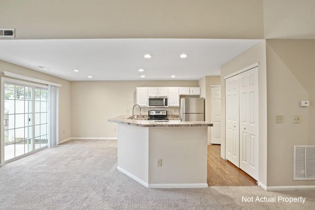 5002 Stratford Pine Lane, Dublin, OH 43016