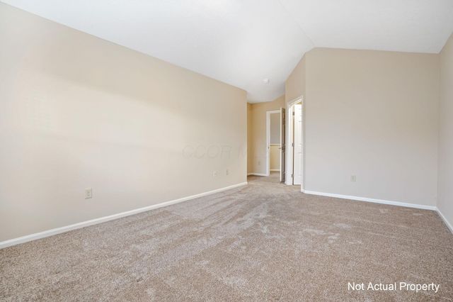 5002 Stratford Pine Lane, Dublin, OH 43016