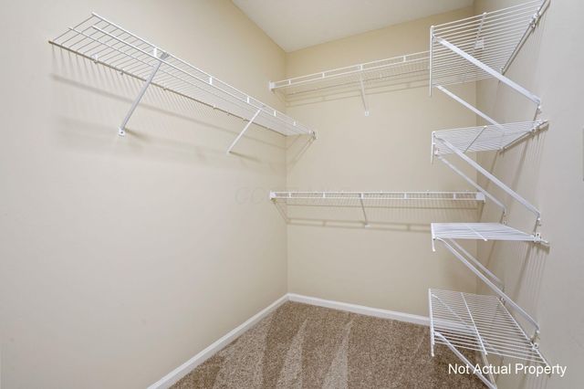5002 Stratford Pine Lane, Dublin, OH 43016
