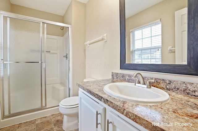 5002 Stratford Pine Lane, Dublin, OH 43016