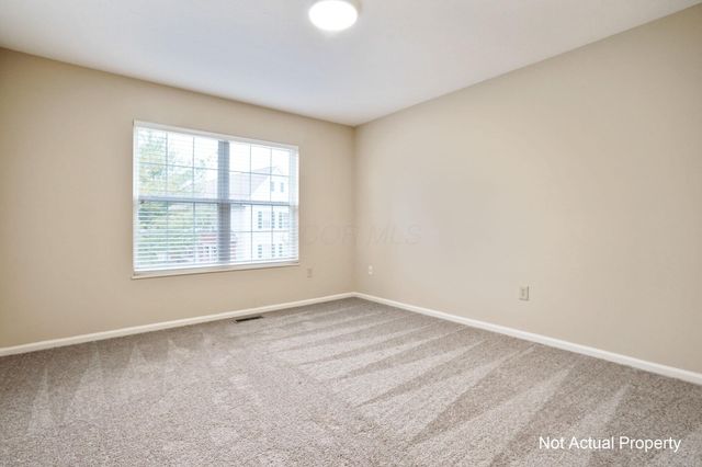 5002 Stratford Pine Lane, Dublin, OH 43016
