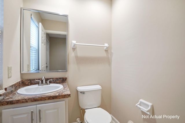 5002 Stratford Pine Lane, Dublin, OH 43016