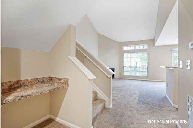 5002 Stratford Pine Lane, Dublin, OH 43016