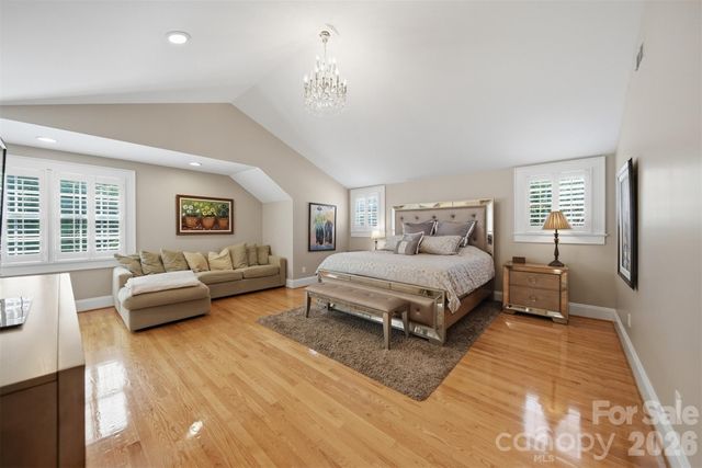 1013 14th Avenue Drive NW, Hickory, NC 28601