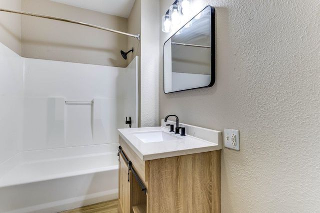 722 S Ida, Wichita, KS 67211
