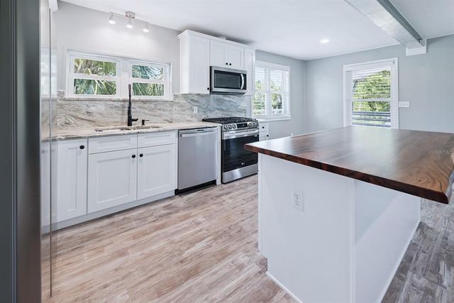 12 SE 218TH STREET, Old Town, FL 32680