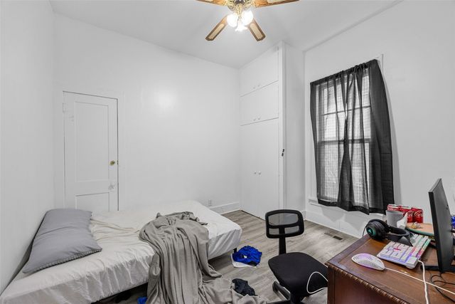 1990 8th Avenue, Marion, IA 52302