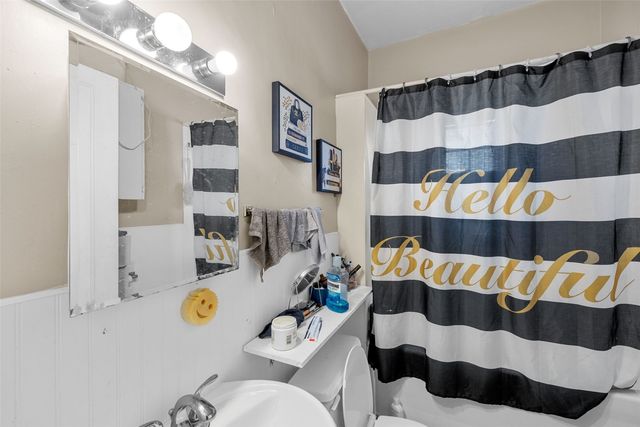 1990 8th Avenue, Marion, IA 52302