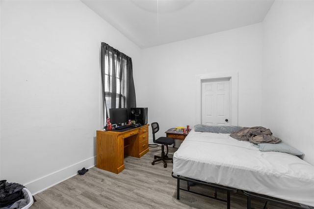 1990 8th Avenue, Marion, IA 52302